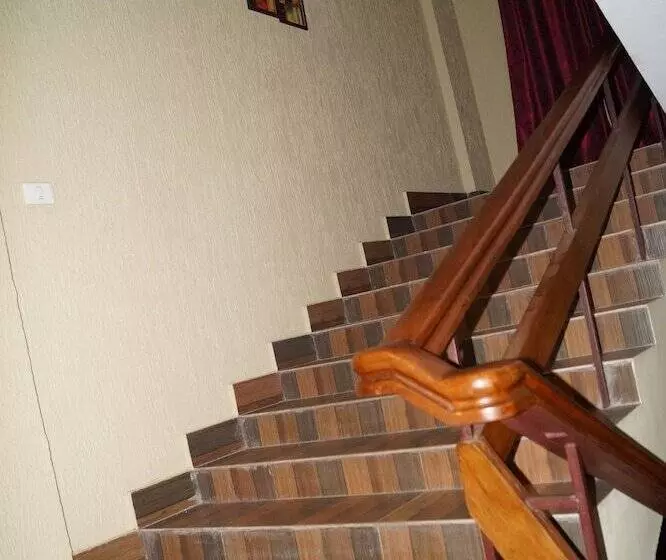 Отель Vinayaga Inn By Poppys Ooty