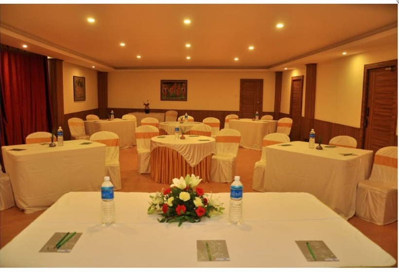 Hotel Vinayaga Inn By Poppys Ooty