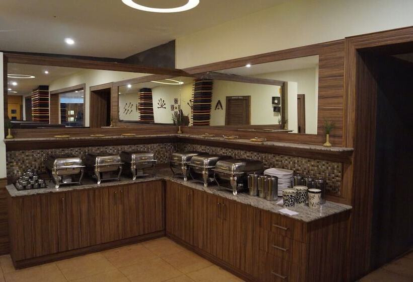 Hotel Vinayaga Inn By Poppys Ooty