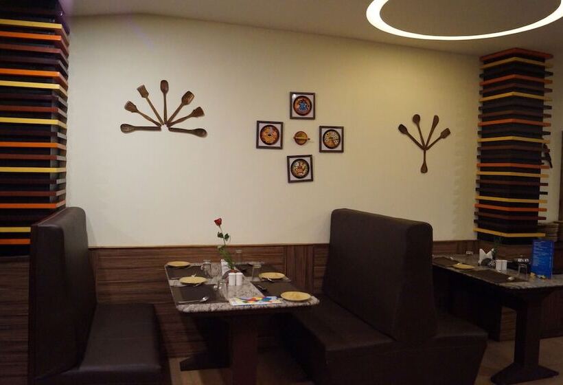 Hotel Vinayaga Inn By Poppys Ooty