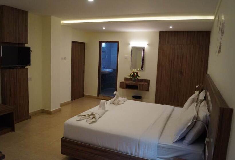 Hotel Vinayaga Inn By Poppys Ooty