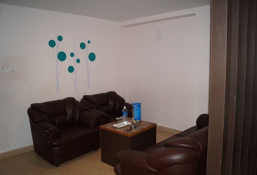 Hotel Vinayaga Inn By Poppys Ooty