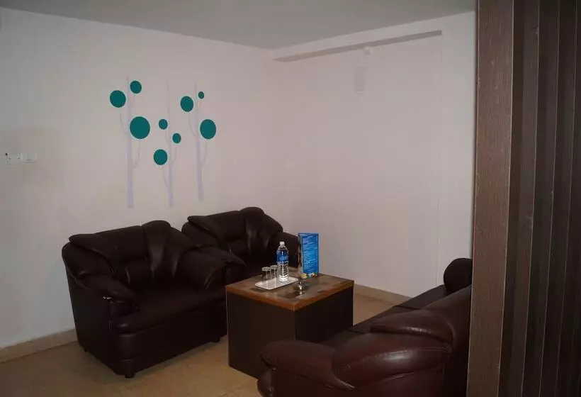 Отель Vinayaga Inn By Poppys Ooty