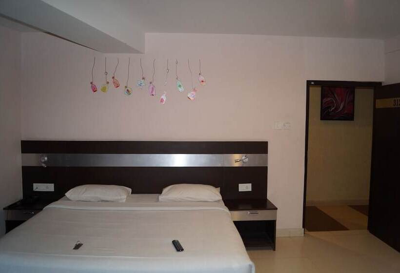 Hotel Vinayaga Inn By Poppys Ooty