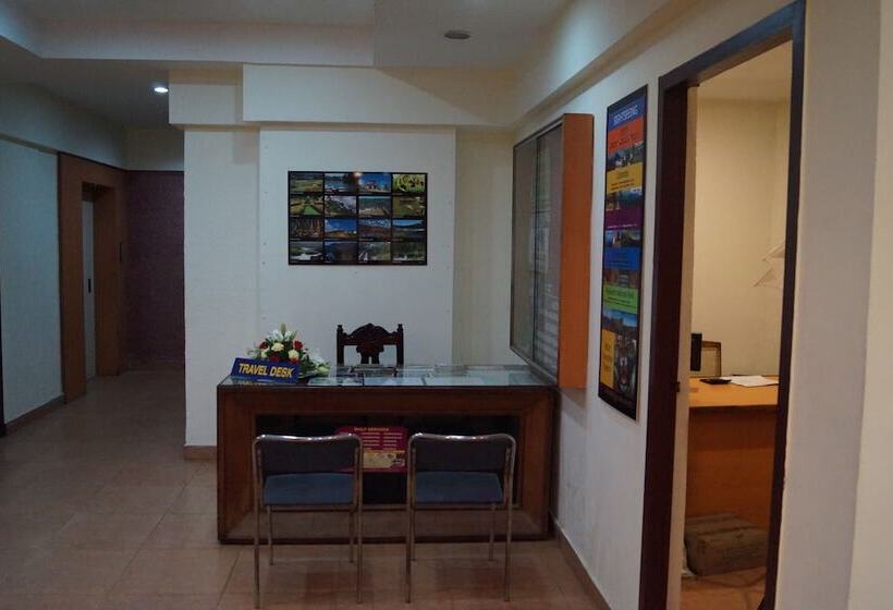 Hotel Vinayaga Inn By Poppys Ooty