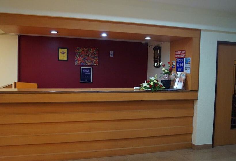 Hotel Vinayaga Inn By Poppys Ooty