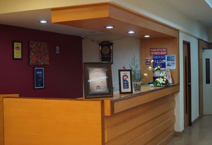 Hotel Vinayaga Inn By Poppys Ooty