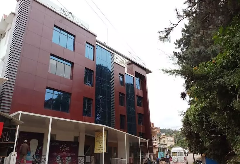 Отель Vinayaga Inn By Poppys Ooty