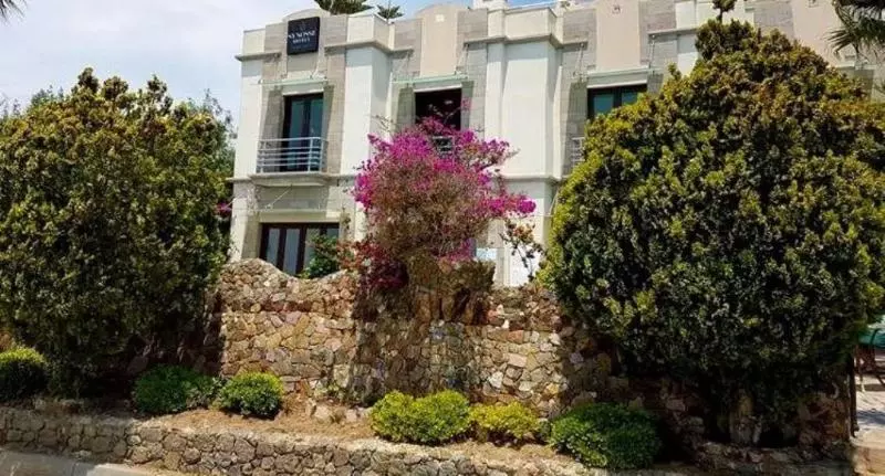 Отель Maira Beach  Bodrum