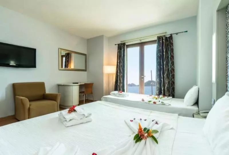 Отель Maira Beach  Bodrum