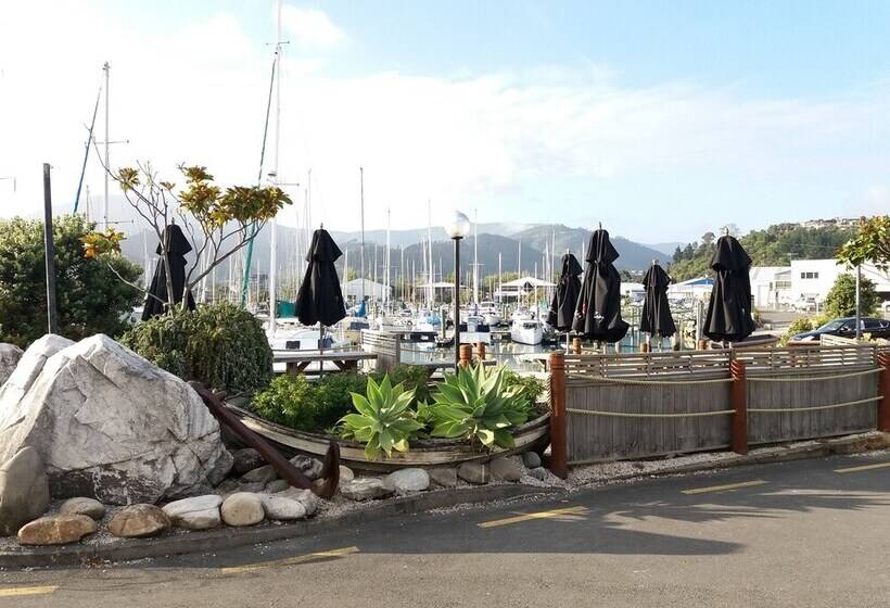 モーテル Harbourside Lodge