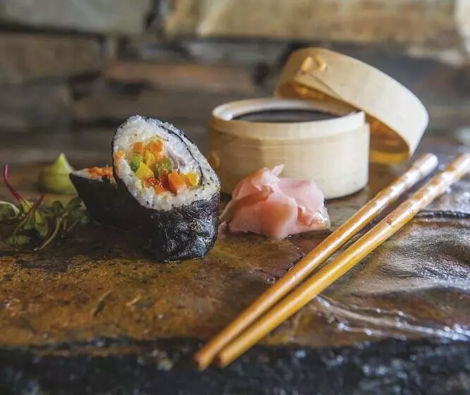 Tuningi Safari Lodge