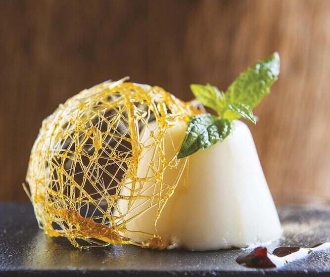 Tuningi Safari Lodge