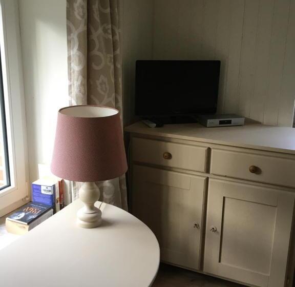 Höllenmühle Bed & Breakfast At The Mill Pond