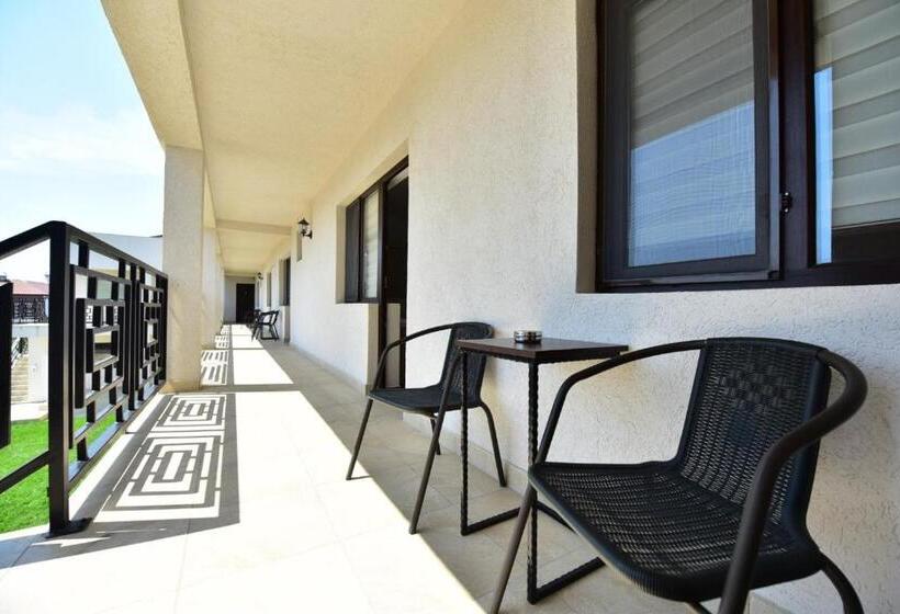 پانسیون Casa Ryn