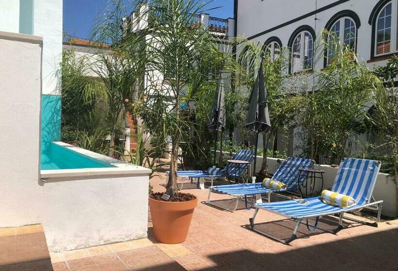 پانسیون Pátio Da Villa Coruche Boutique Guest House