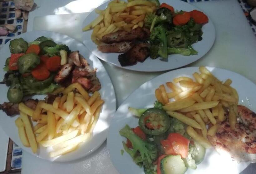 مبيت وإفطار Donde Familia Manito