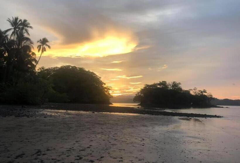 مبيت وإفطار Donde Familia Manito