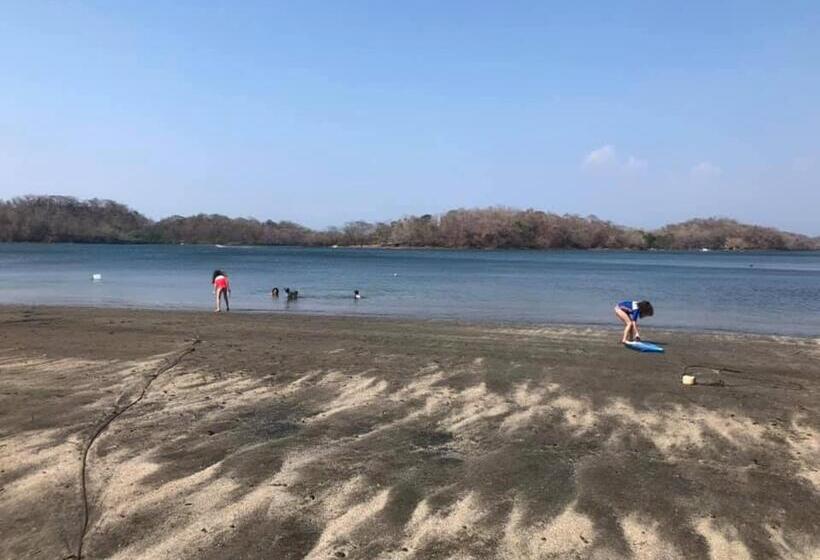 مبيت وإفطار Donde Familia Manito