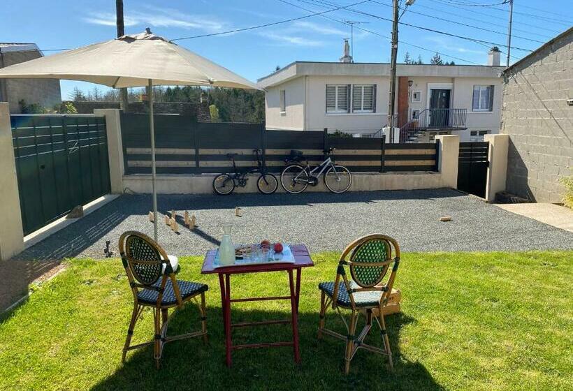 민박 La Chtite Creuse Chambres D Hôtes Parking Abri 2 Roues