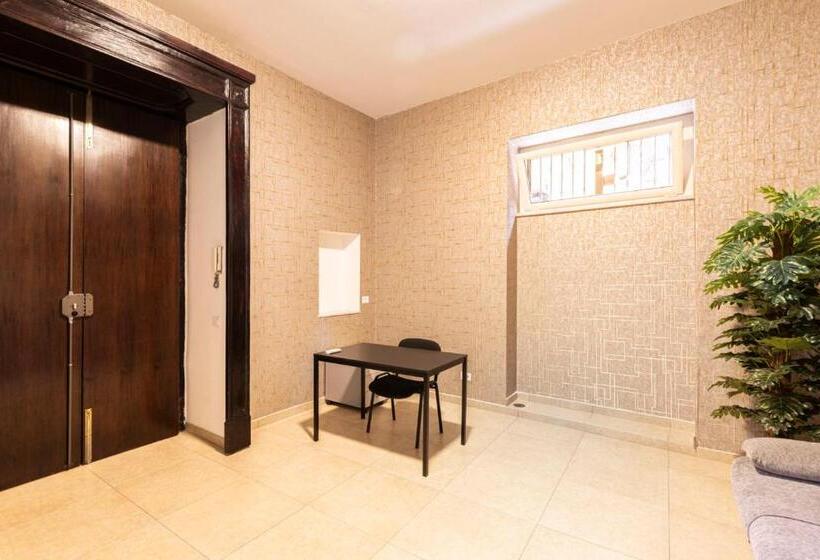 تختخواب و صبحانه Corso 138 By Domusextra