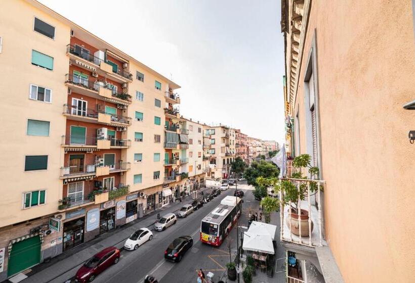 تختخواب و صبحانه Corso 138 By Domusextra