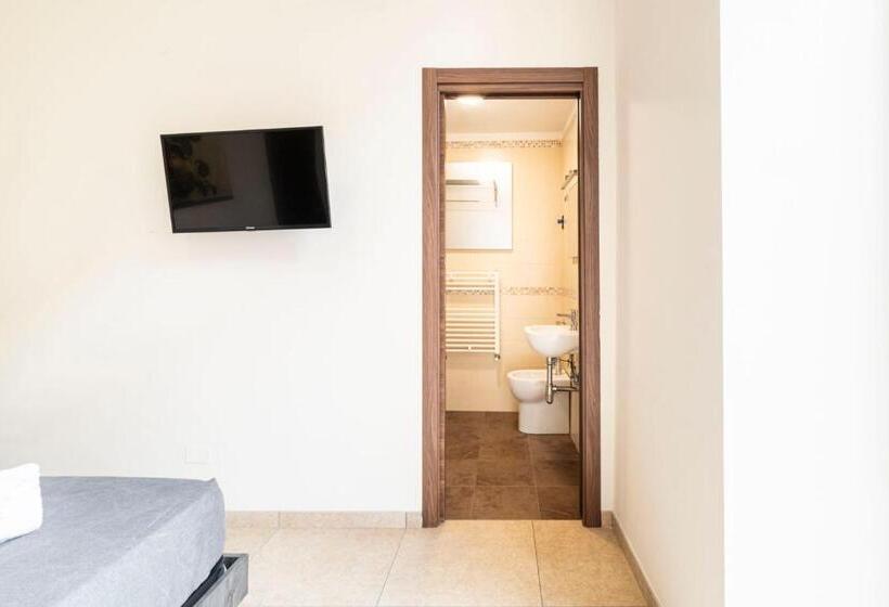 تختخواب و صبحانه Corso 138 By Domusextra