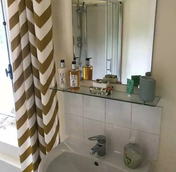 ベッドアンドブレックファースト Mis Harand