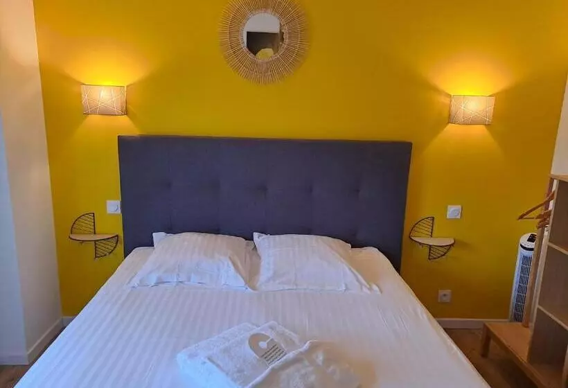 Hotelli Hôtel L Auberge Canaulaise