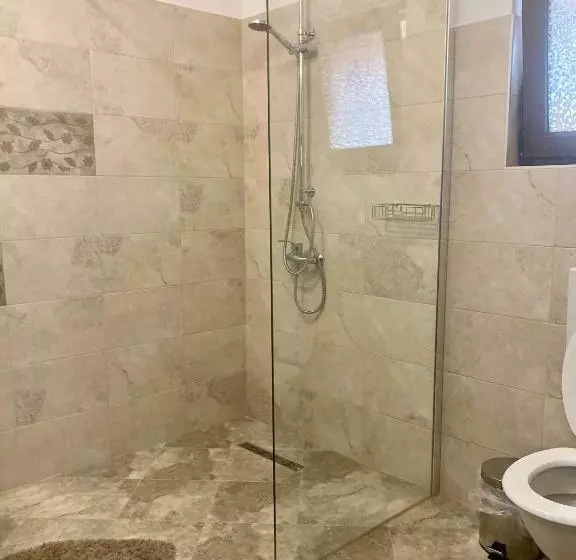 پانسیون Casa Cris