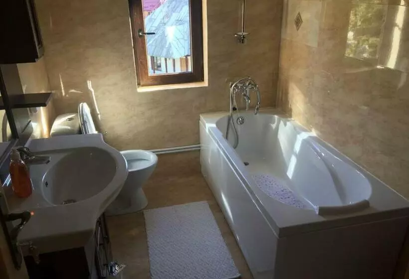 پانسیون Casa Cris