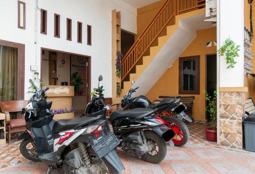 Urbanview Hotel Nisura Homestay Medan By Reddoorz