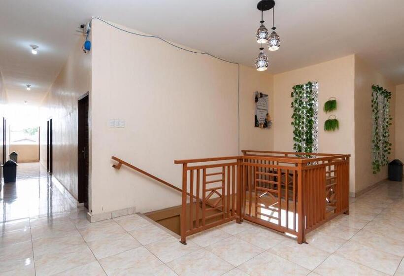 Urbanview Hotel Nisura Homestay Medan By Reddoorz