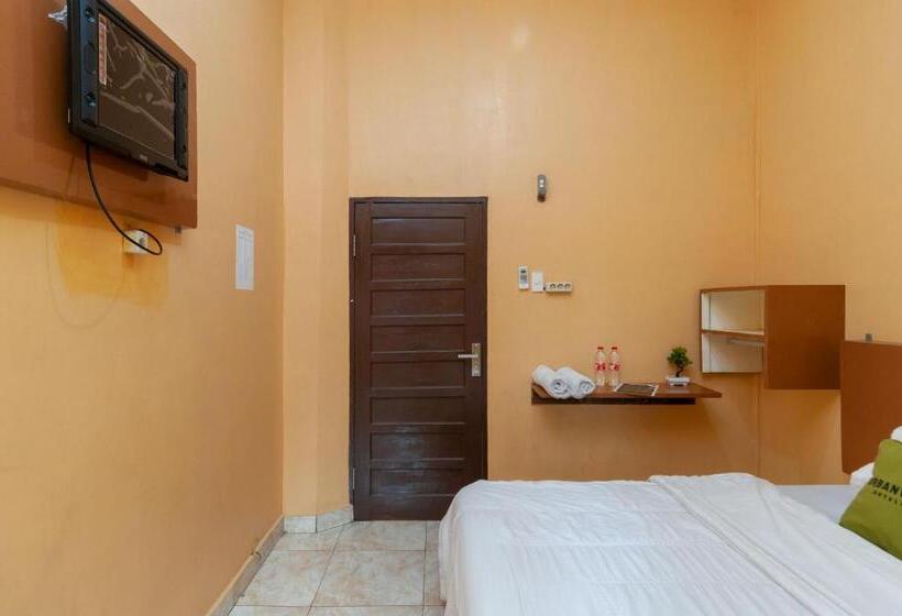 Urbanview Hotel Nisura Homestay Medan By Reddoorz