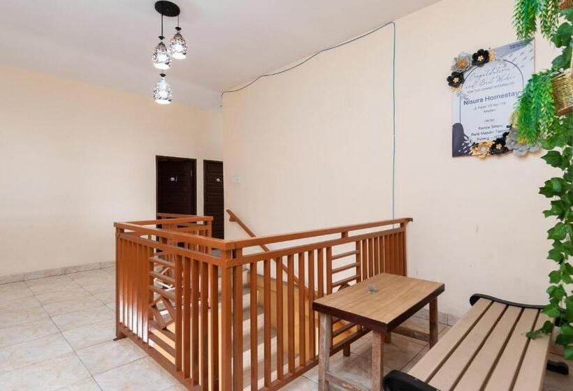 Urbanview Hotel Nisura Homestay Medan By Reddoorz