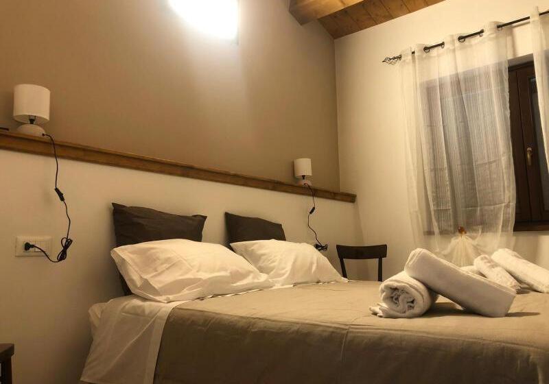 Отель Agriturismo Nonnu Lui`