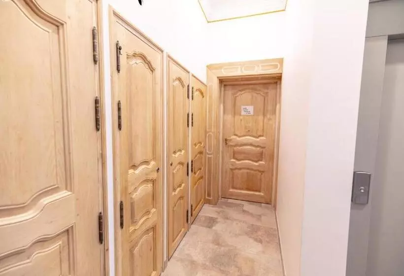 Majatalo Chambre Familiale Maison De L église Du Couvent