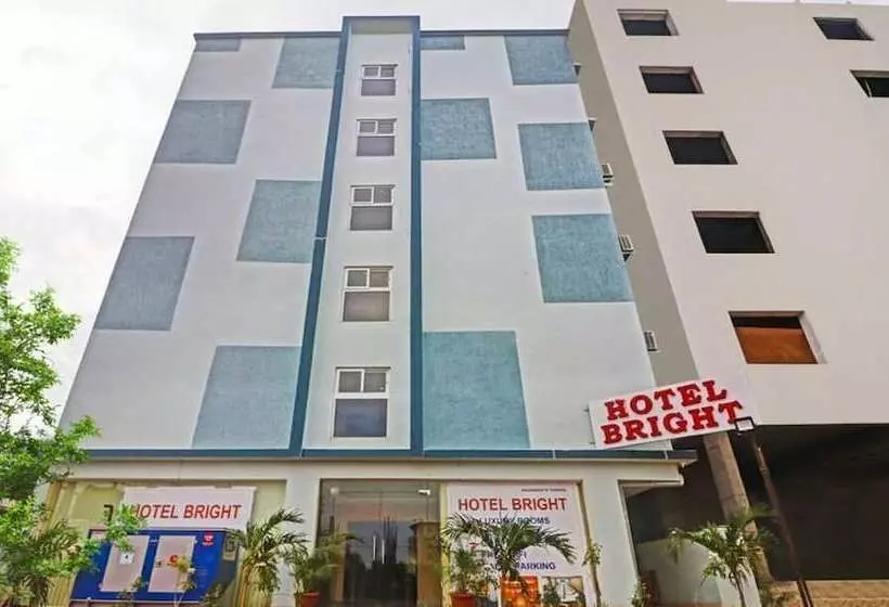 ホテル Bright Airport Zone Shamshabad