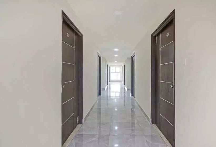 ホテル Bright Airport Zone Shamshabad