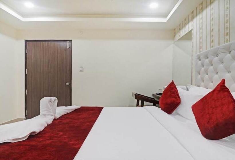 فندق Bright Airport Zone Shamshabad