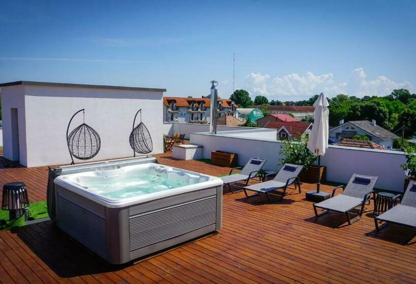 بنسيون Majestic Boutique