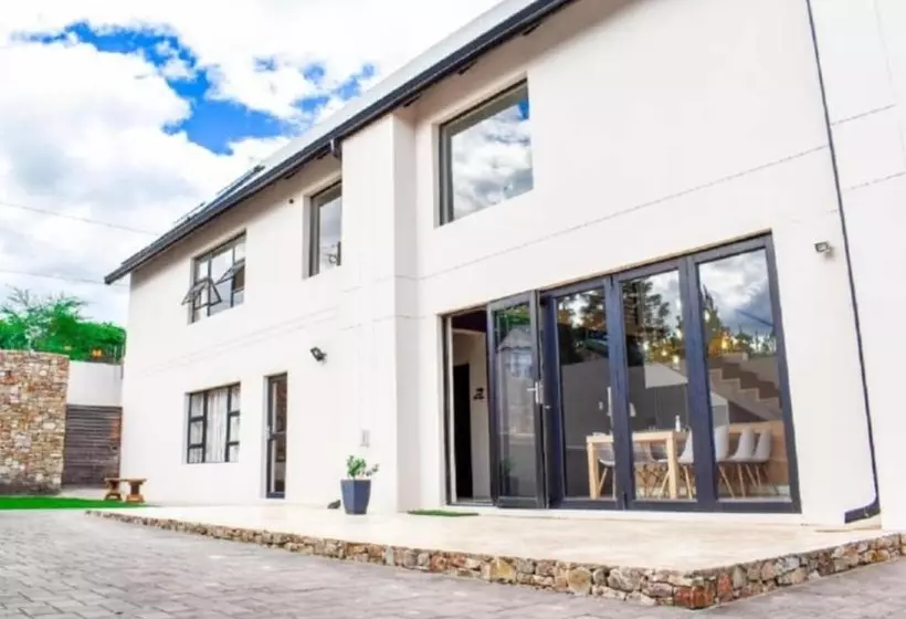 ベッドアンドブレックファースト Amabwe Guesthouse