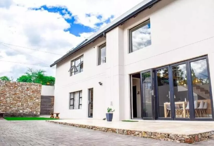 ベッドアンドブレックファースト Amabwe Guesthouse