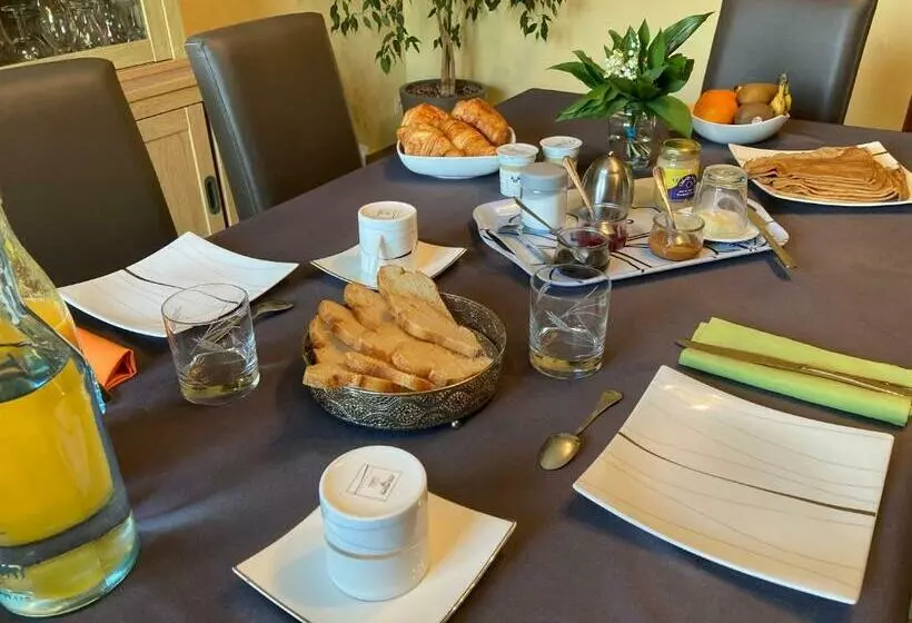 Aamiaismajoitus (B&B) Chambre D Hôtes De Kermoal