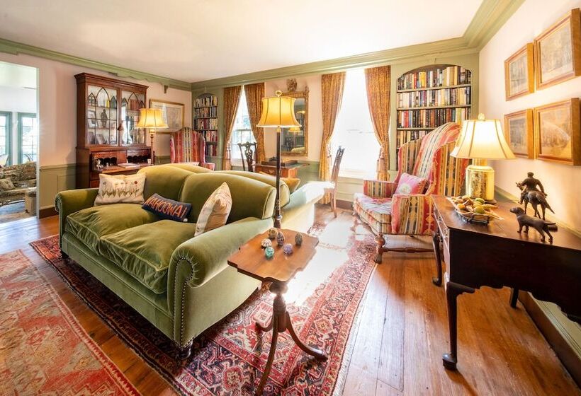 مبيت وإفطار Hollymead House