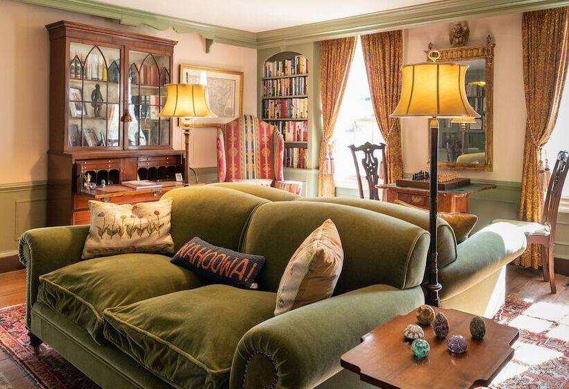 مبيت وإفطار Hollymead House