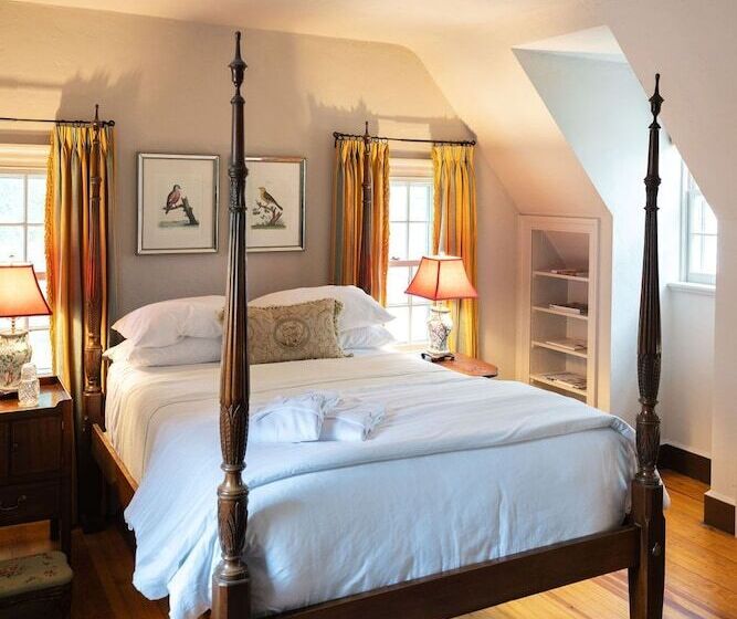 مبيت وإفطار Hollymead House