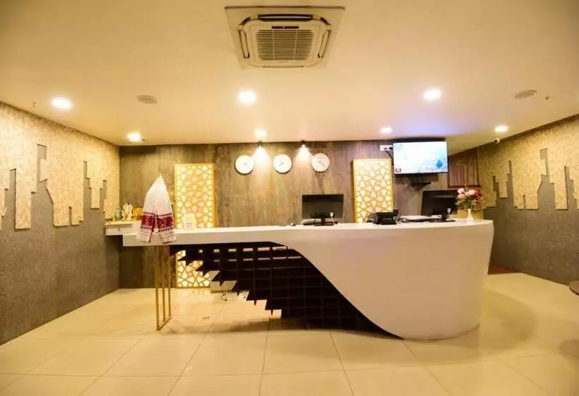 Click Hotel Guwahati