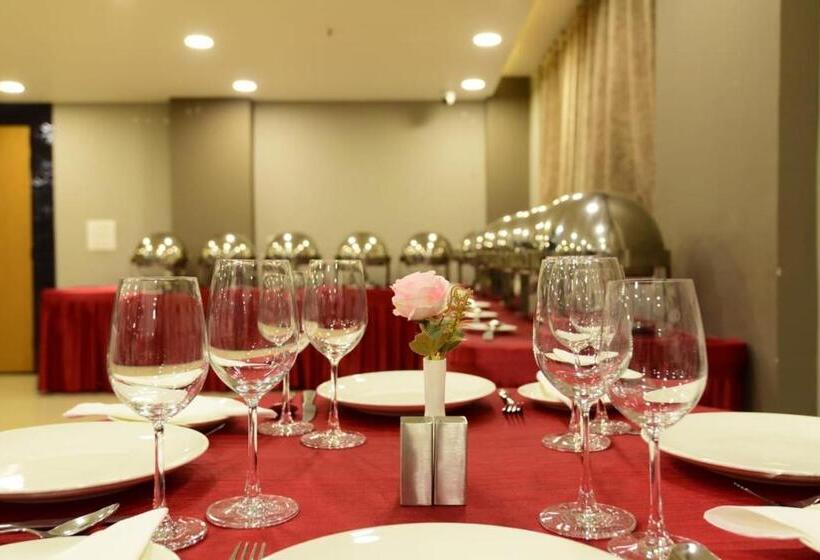 Click Hotel Guwahati