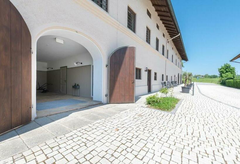 Landhotel Alte Zollstation  Historical Building